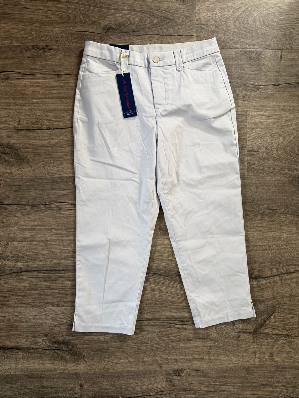 Khakis & Co White Capri Pants Size 6 NWT Wrinkle Resistant 10” Inseam - Picture 2 of 6